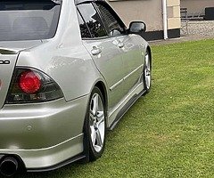 2003 Lexus IS 200 - Image 6/10