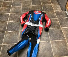 Eaglon one piece Honda leathers size uk 42 eu 54 same fitting as alpinestars - Image 5/9