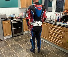 Eaglon one piece Honda leathers size uk 42 eu 54 same fitting as alpinestars - Image 6/9