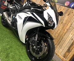 2010 Honda CBR - Image 3/10