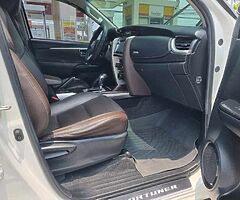 Cars - Image 5/6