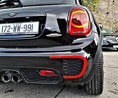 2017 Mini Cooper JCW - Image 6/10