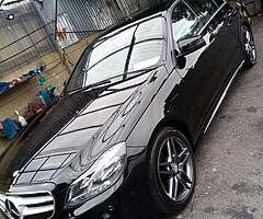 2014 Mercedes-Benz  E220 - Image 4/10