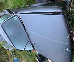 Two Bmw e30 for breaking