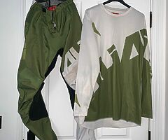 Motocross gear Size small - Image 3/3