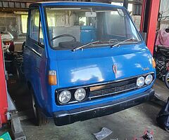 1977 Toyota Hiace - Image 5/5