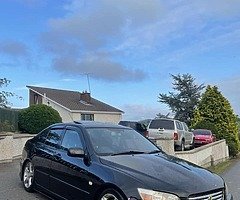 2002 Lexus IS 200