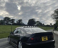 2002 Lexus IS 200 - Image 3/5