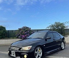 2002 Lexus IS 200 - Image 5/5