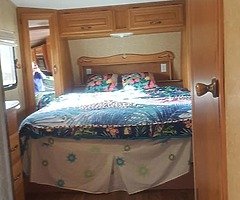 34ft American 5th wheel caravan
