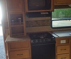34ft American 5th wheel caravan - Image 7/10