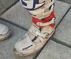 Motocross boots