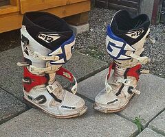 Motocross boots
