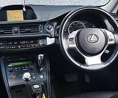 132 Lexus CT 200h Auto Hybrid/High spec/Leather - Image 9/10