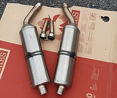YAMAHA R1 AKRAPOVIC EXHAUST CANS