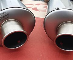 YAMAHA R1 AKRAPOVIC EXHAUST CANS - Image 5/6