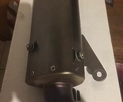 Mt yamaha akropovic exhaust can