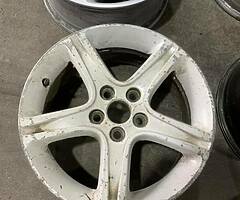 6 Lexus sports and 4 center caps and other Lexus parts for sale - Image 4/8