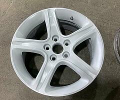 6 Lexus sports and 4 center caps and other Lexus parts for sale - Image 6/8