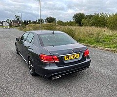 Mercedes Benz E300 BlueTEC Hybrid AMG Night Ed