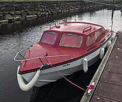 cabin boat - Image 10/10