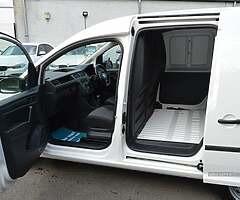 2019 Volkswagen Caddy - Image 9/10