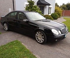 Mercedes E200
