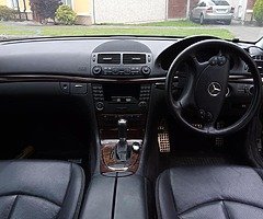 Mercedes E200 - Image 4/4