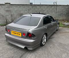 Lexus is200 LE - Image 3/6