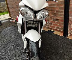 2014 Triumph Street Triple - Image 8/8