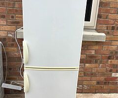 White fridge freezer - Image 5/5