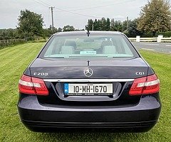 Mercedes e200 - Image 5/10