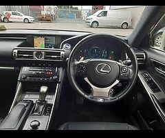 Lexus is sport hybrid 141 - Image 3/5