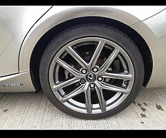 Lexus is sport hybrid 141 - Image 4/5