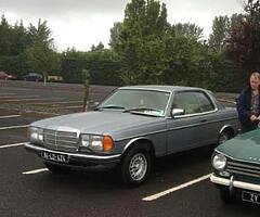 Mercedes W123 230ce