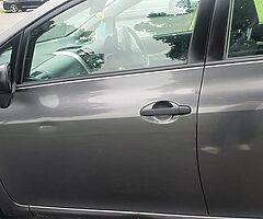 07 toyota auris