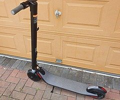 Ninebot Kickscooter ES1