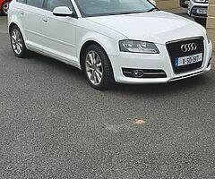 11 Audi A3 1.6 tdi.WHITE