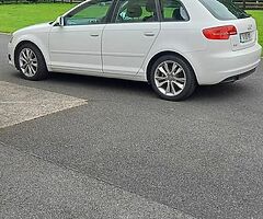 11 Audi A3 1.6 tdi.WHITE