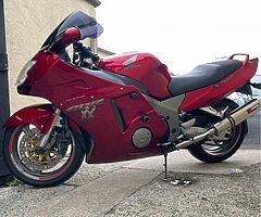 2001 Honda CBR - Image 4/10