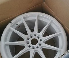 Jr11 18" x 10.5j (full set)