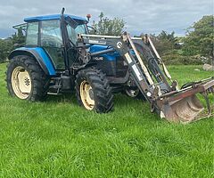 New Holland 8260