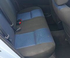 Corolla 1.4 d4d T3 - Image 7/10