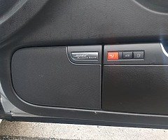 Audi A8L - Image 8/10