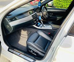 BMW 520 M-SPORT TOURING - Image 7/10