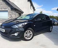 142 Hyundai i30 Van