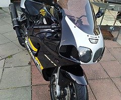 Kawasaki ZX7R
