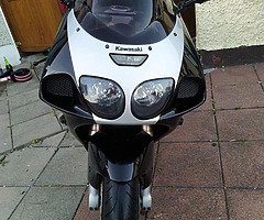 Kawasaki ZX7R - Image 10/10