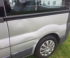 9 seater Renault traffic