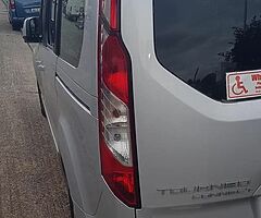 2019 Ford Tourneo Connect 1.5 desiel Automatic. Ready taxi - Image 3/9